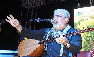 Ünlü Halk Müziği sanatçısı Esat Kabaklı kaza geçirdi