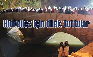 Tunca Nehri'nde Hıdrellez dilekleri aktı