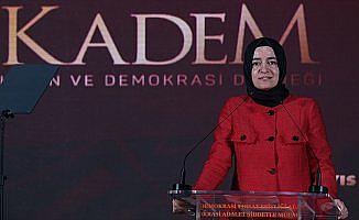 'Türk kadını bu ülkenin geleceğini kimselere vermemiştir'