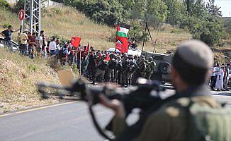 İsrail askerleri Gazze'de 4 Filistinliyi yaraladı