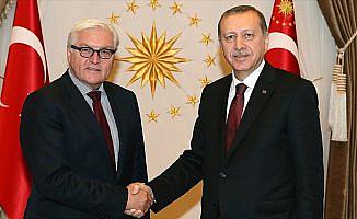 Steinmeier'den Erdoğan'a tebrik