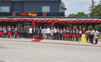 Tavuk Dünyası 160. Restoranını Antalya Kemer'de açtı