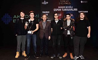 Akademi Beyoğlu Espor Turnuvası'nda kupa heyecanı