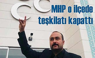 MHP, Eşme ilçe başkanlığı kapatıldı