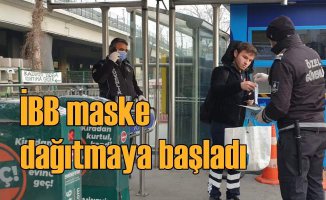İBB toplu ulaşımda vatandaşlara maske dağıtıyor