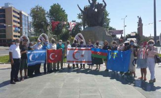 Antalya'da Kıbrıs Türk Cumhuriyeti 47'nci yıl coşkusu