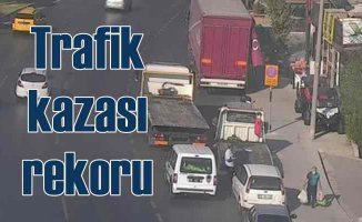 İzmir'de trafik kazası rekoru | 30 günde bin 75 kaza