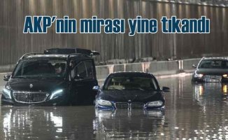 Ankara'da şiddetli yağmur ulaşımı vurdu, hayat felç oldu
