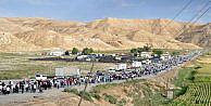 20 Bin Kişi Cizre-silopi Karayolunda Işid'i Protesto Etti