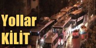 Bayram Tatili trafiği İstanbul'u kilitledi