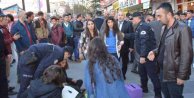 Kız öğrencilerin eylemine vatandaş tepkisi