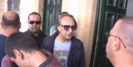 KKTC’de uyuşturucudan tutuklanan ünlü modacı Barbaros Şansal suçunu itiraf etti, 40 bin lira kefaletle serbest bırakıldı