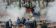 Meclis'te gaz bombaları patladı