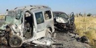 Van'da 2 araç çarpıştı: 4 ölü