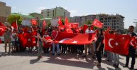 Van'da Türk bayraklı yürüyüşe polis izin vermedi