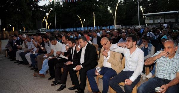 Tokat'ta Ülkü Ocakları Uygur Türkleri için iftar programı düzenledi