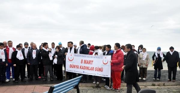 Trabzon’da sağlık çalışanları şiddetin önlenmesi için yürüdü