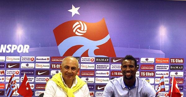 Trabzonspor'da Douglas Franco imzaladı