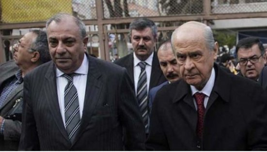 Tuğrul Türkeş - Devlet Bahçeli Meclis'te tokalaştı