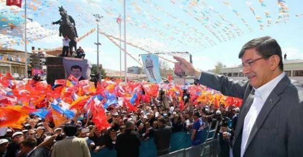 Tunceli'de Başbakan Davutoğlu mitinginin yapılacağı alan krizi