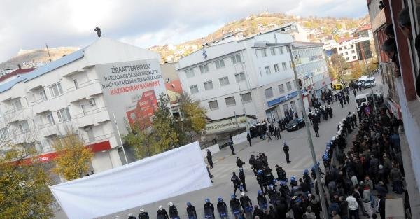 Tunceli'de Başbakan Davutoğlu'na Protesto (2)