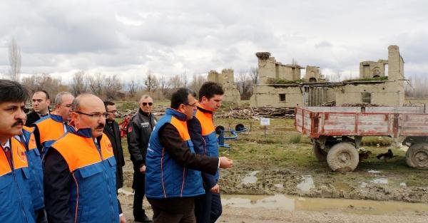 Türkiye'nin ilk 'Deprem Köyü' Burdur'da oluşturuldu