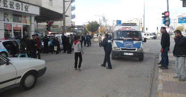 Üzerinden Minibüs Geçen Yaya Ağır Yaralandı
