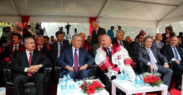 Yeniden /// Fotoğraflar-bülent Arınç Fatih Sultan Mehmet Vakıf Üniversitesi'nin Eğitim Öğretim Yılı Açılış Törenine Katıldı