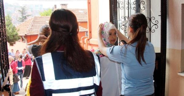 Zonguldak'ta LYS-4'e giren öğrenciler baştan aşağıya arandı