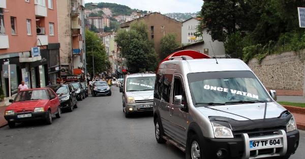 Zonguldak'ta otomobil gruplarından teröre sessiz tepki