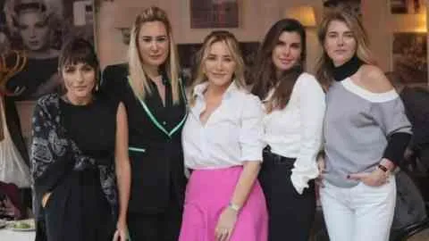 İzmirli iş insanı sosyeteyi karıştırdı! Dostluk bitti, birbirlerini takipten çıktılar