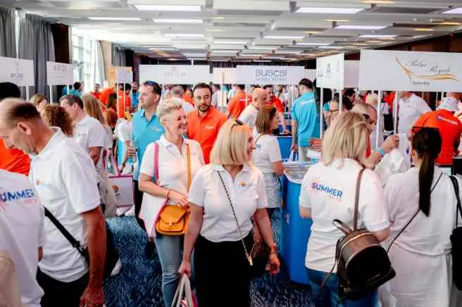 “Türkiye’de bu yıl 500 bin Polonyalı turist ağırlayacağız”