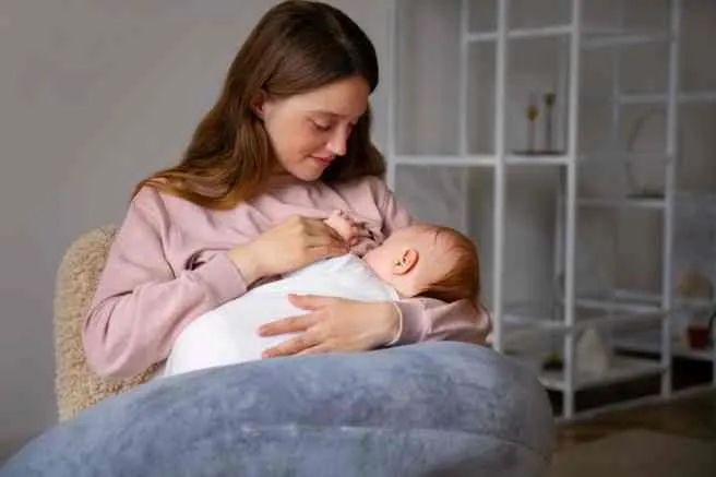 Her bebek için kendi annesinin sütü idealdir