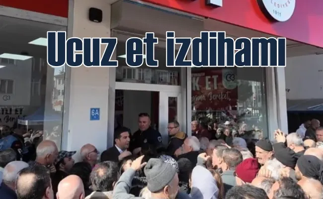 Halk ucuz et için sabaha karşı kuyruğa giriyor