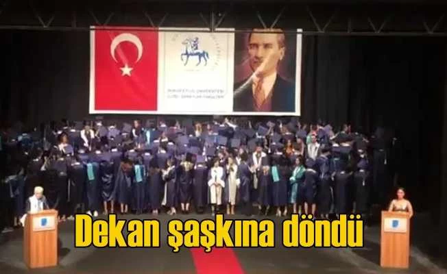 Dokuz Eylül'de dekanı şaşkına çeviren protesto
