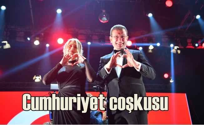 Sultanahmet Meydanı yıllar sonra Cumhuriyet'le buluştu