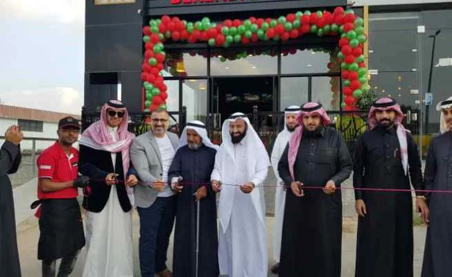 Bereket Döner Suudi Arabistan Abha’da şubesini açtı