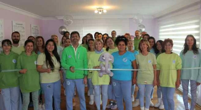 Dünya Değişim Akademisi 155. merkezini İzmir'de açtı