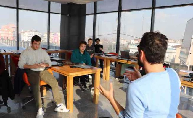 İBB ekibi Dünya Robot Yarışlarına katılacak