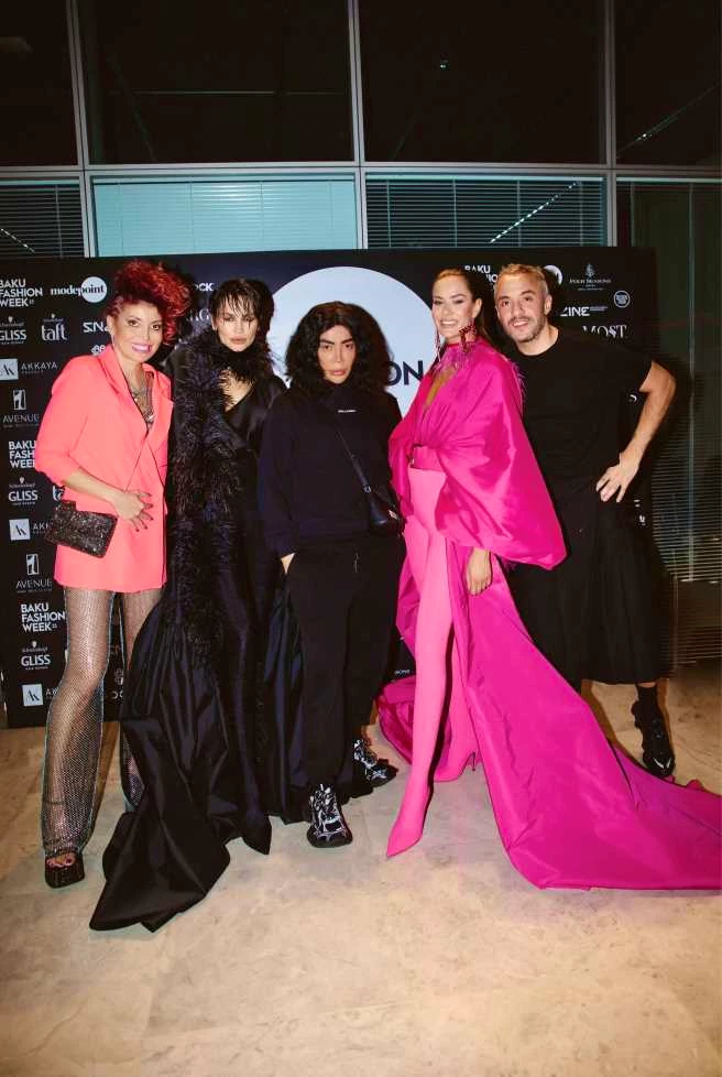 Baku Fashion Week'te Yağmur Karlı rüzgarı