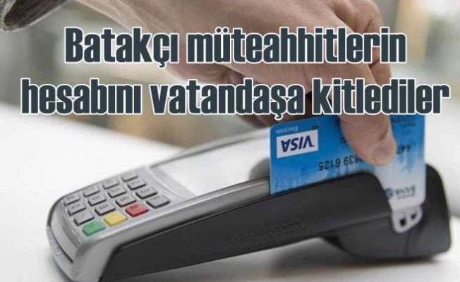 Kredi kartına yüklenenler faiz batağıyla boğuşuyor