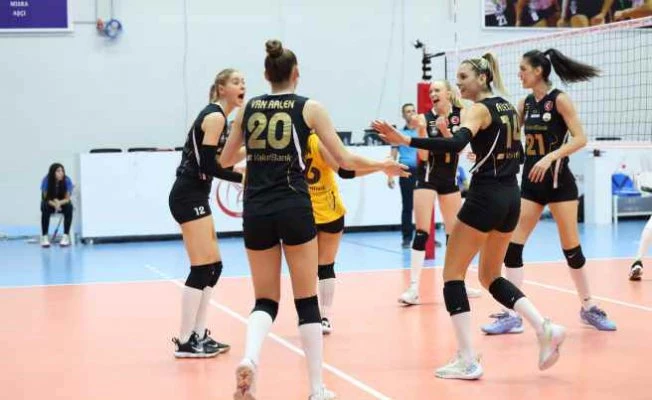 VakıfBank Sarıyer'i evinde yendi