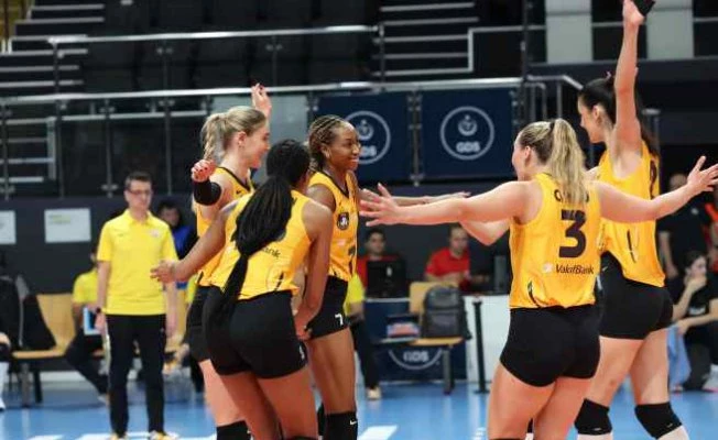 VakıfBank, Pazova’yı 3-1 ile geçti