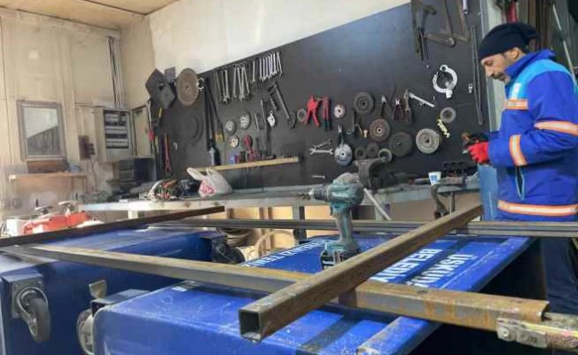 Üsküdar Belediyesi deprem bölgesi için tuvalet ve lavabo üretiyor