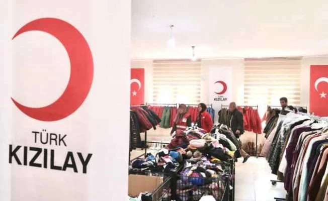 Deprem Bölgesinde 5 Sosyal Market Açıldı