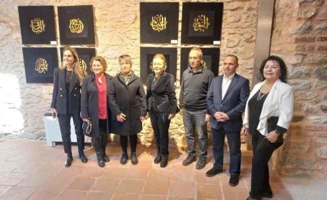 Esmaü'l Hüsna Sergisi Lale Vakfı'nda Açıldı