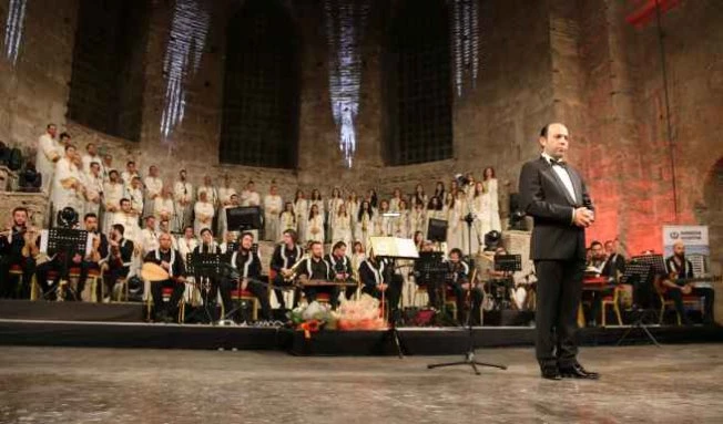 İBB Tiyatroları dayanışma turnesinde | Yaşasın Sanat