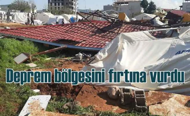 Deprem bölgesini şimdi de fırtına ve tipi vurdu