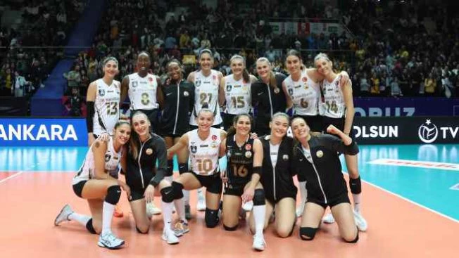 VakıfBank, PTT deplasmanında set vermedi