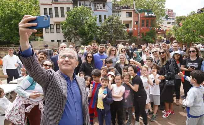  Ata tohumu fideler Üsküdar'da toprakla buluştu